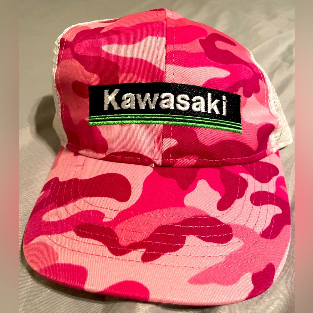 trucker hat